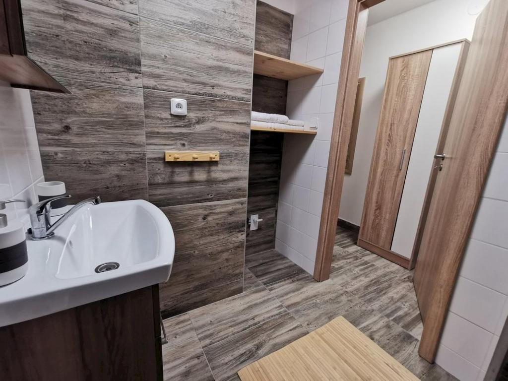 Apartmany Nova Duha Vavrinec Экстерьер фото